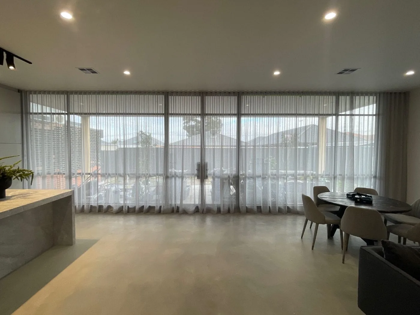 Custom curtains Melbourne installation