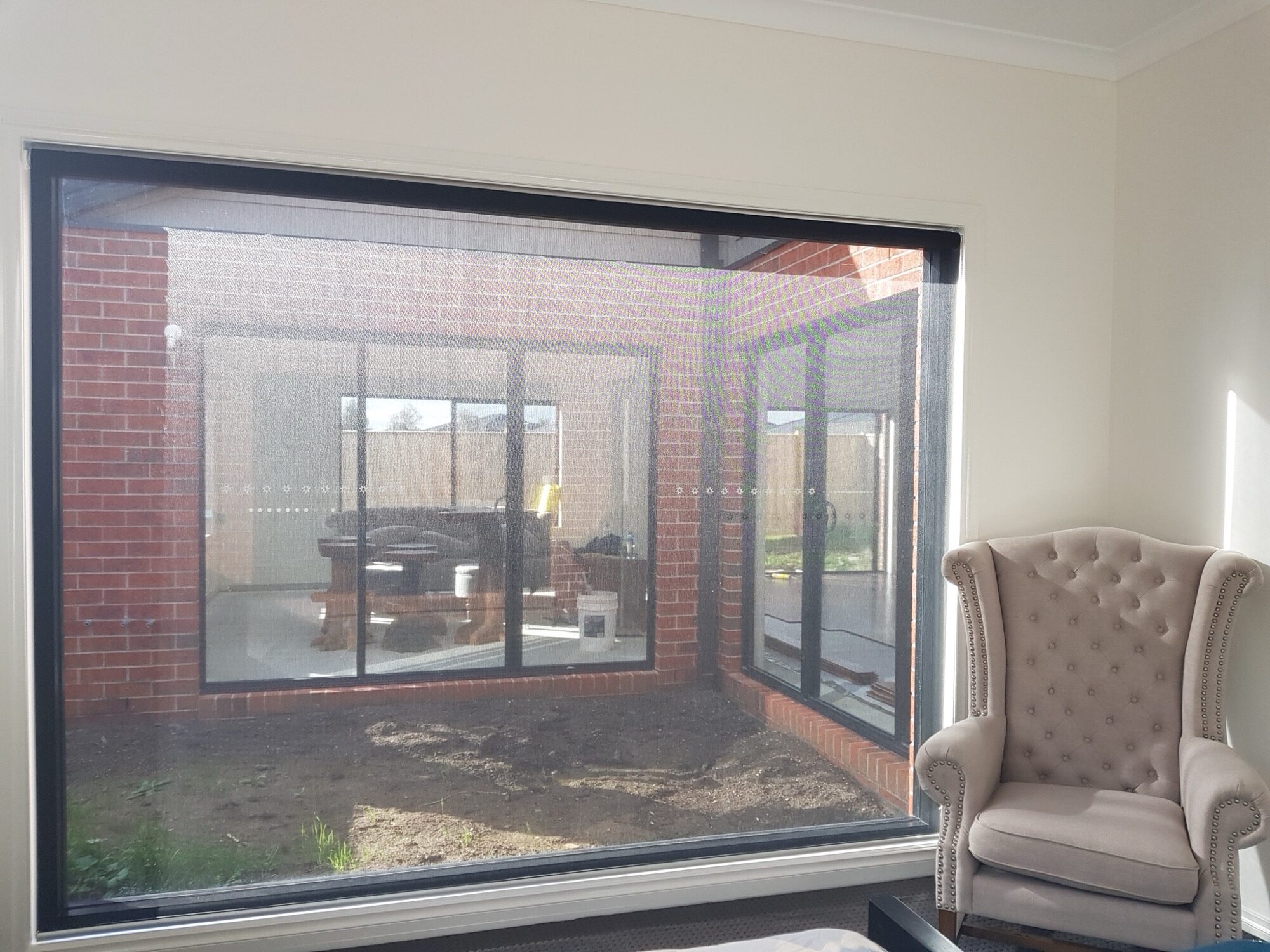 Retractable Fly Screens Across a Northcote Terrace — photo 3